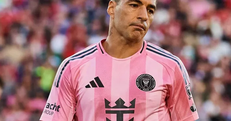 Luis Suares cəzasız qala bilmir VİDEO