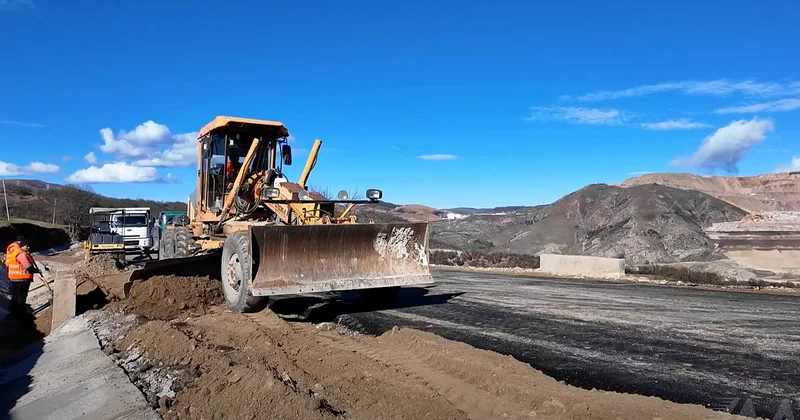 Çovdar Çaykənd avtomobil yolunda aparılan əsaslı təmir davam etdirilir