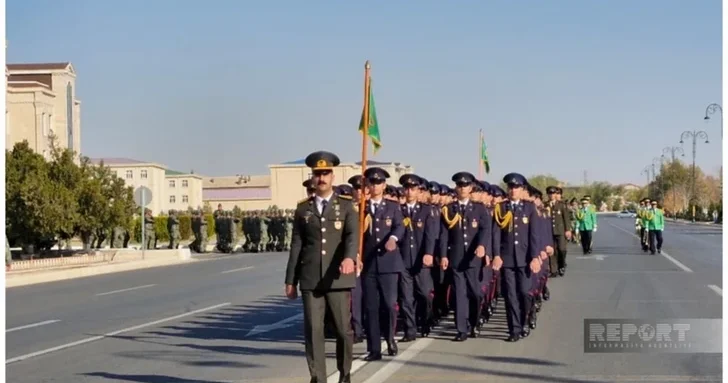В Нахчыване проходит торжественное шествие в честь Дня Победы
