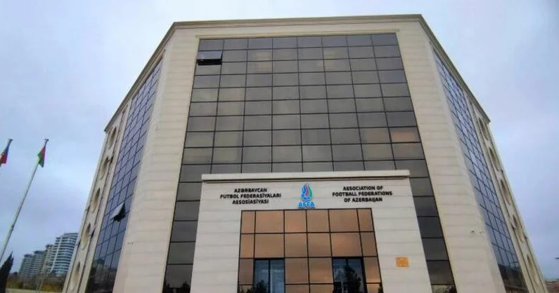 Hakimləri təhqir etdi, 4 oyunluq cəzalandı