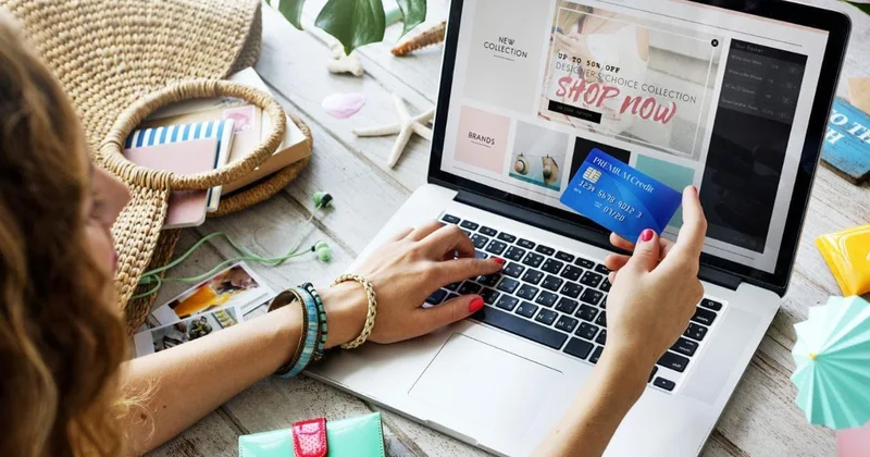 Onlayn səhifədən paltar aldı, başqa məhsul göndərdilər