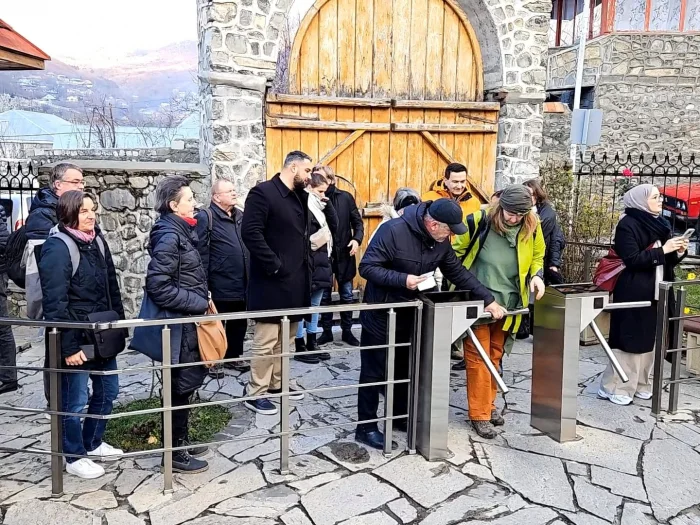 Almandilli ölkələrin turizm şirkətlərinin Azərbaycana