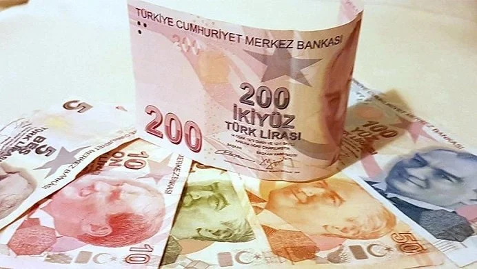 Lirə dollar və avro qarşısında ucuzlaşdı