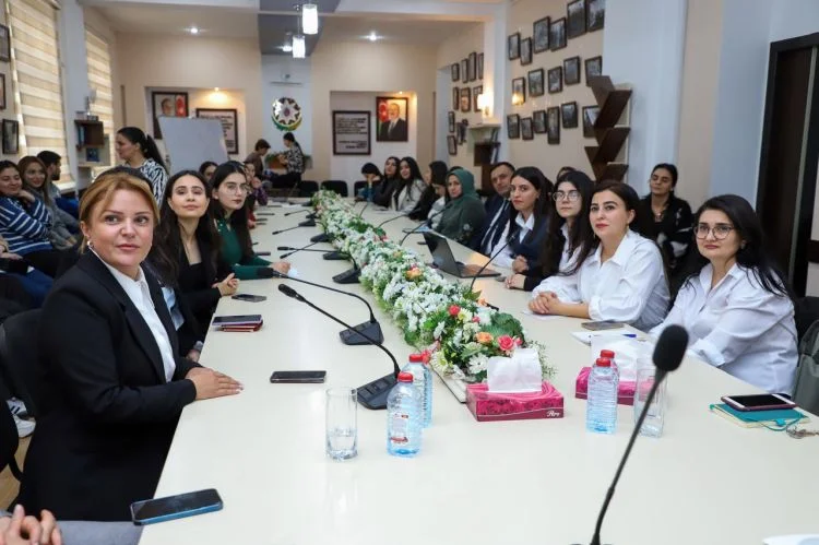 Dilçilik sahəsində beynəlxalq layihə həyata keçirildi FOTO