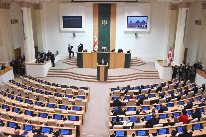 Litva parlamenti Gürcüstanı yeni parlament seçkiləri keçirməyə çağıran qətnamə qəbul edib