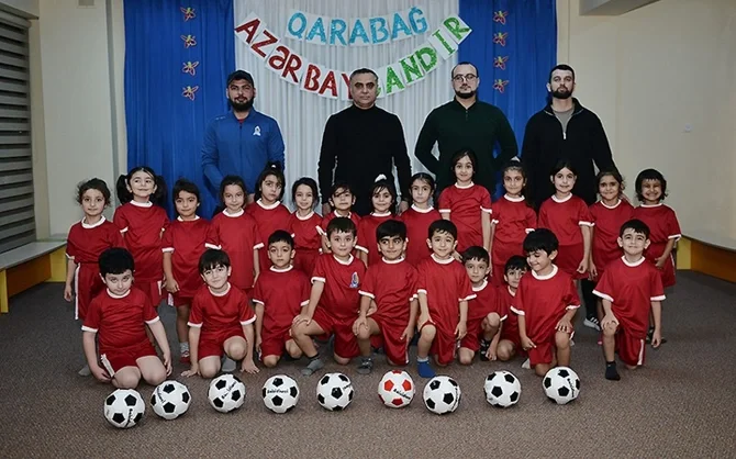 AFFA rəsmiləri Bağçalarda Futbol Dərsi layihəsi çərçivəsində Türkan qəsəbəsində olublar Xəbər saytı Son xəbərlər və Hadisələr