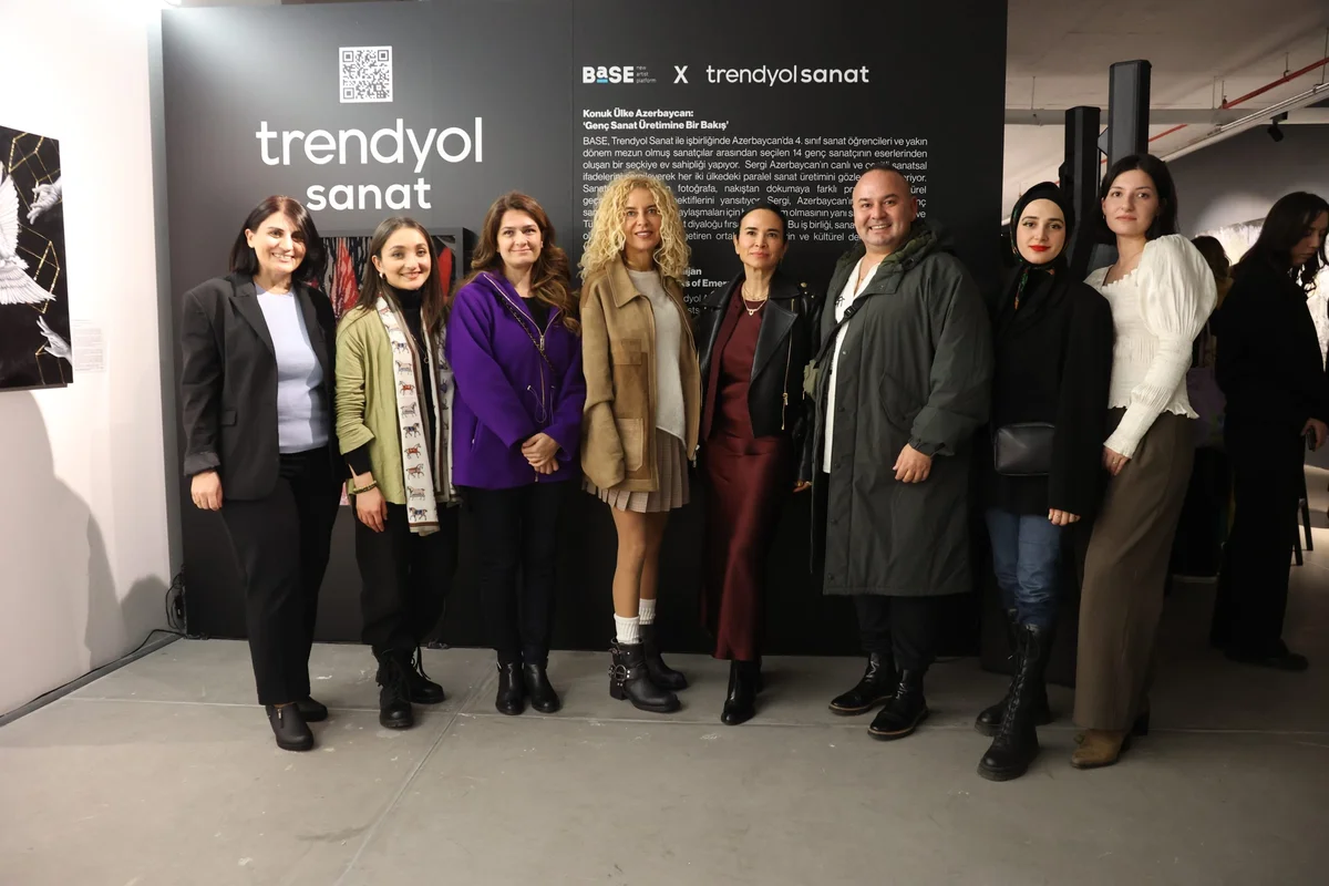 “Trendyol”un dəstəyi ilə Azərbaycan rəssamlarının əsərləri Türkiyədə sərgiləndi FOTO Yeni Çağ Media