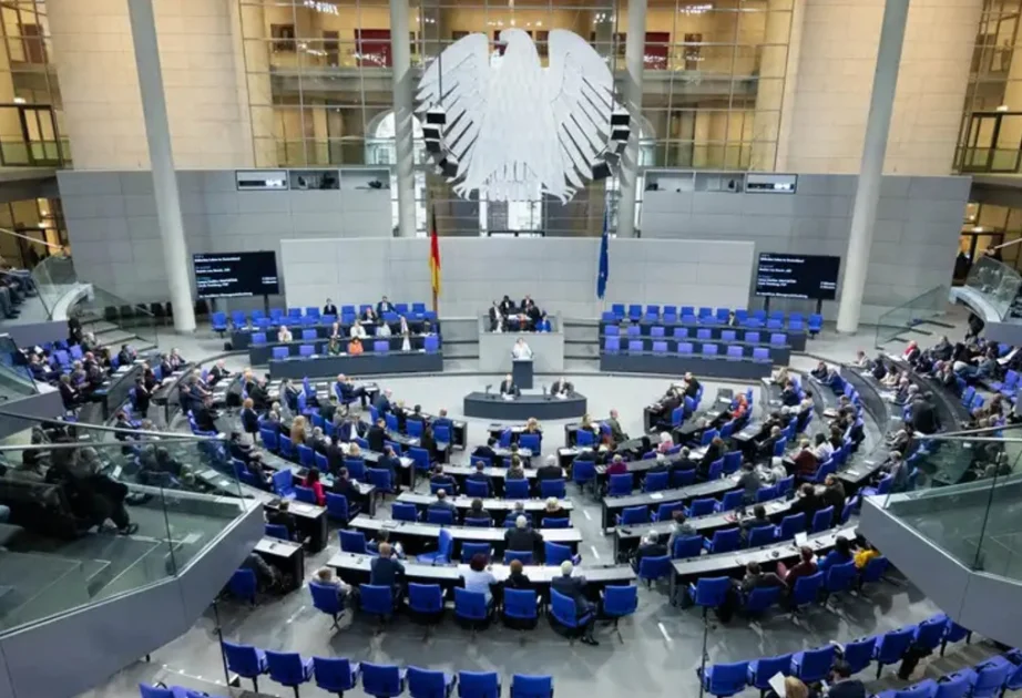 Bundestaqda qadına şiddətə qarşı mübarizənin sərtləşdirilməsinə dair qanun layihəsi müzakirəyə çıxarılıb AZƏRTAC