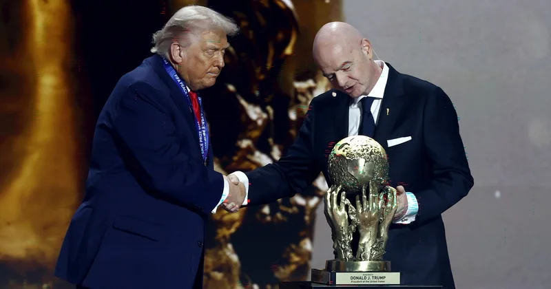 Экс глава наблюдательного комитета ФИФА осудил вручение Премии мира Трампу