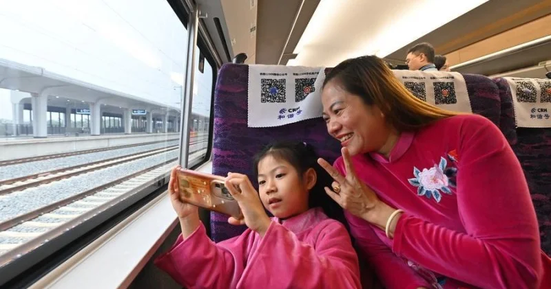 Çin yeni yüksək sürətli qatar xəttini işə salıb