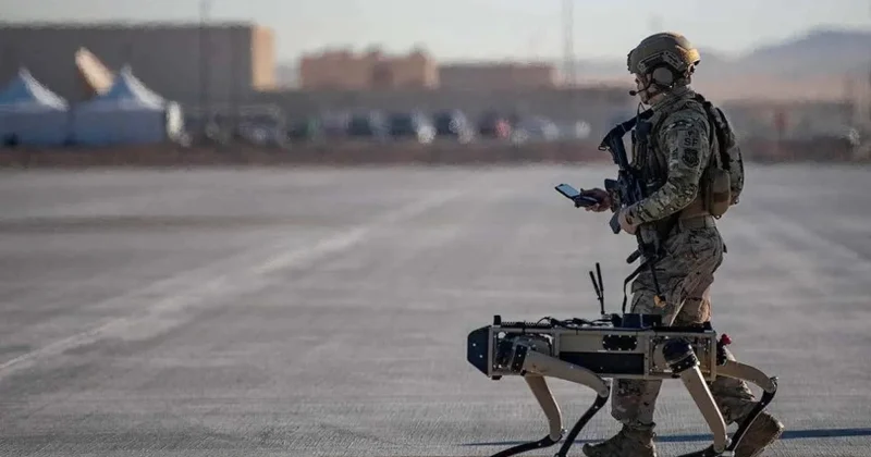 Çin ordusunun sıralarında robotlar da döyüşəcək