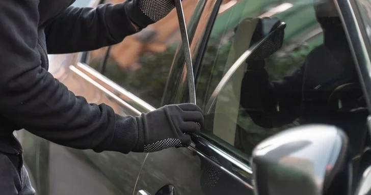 В Насиминском районе задержаны вор и мошенник