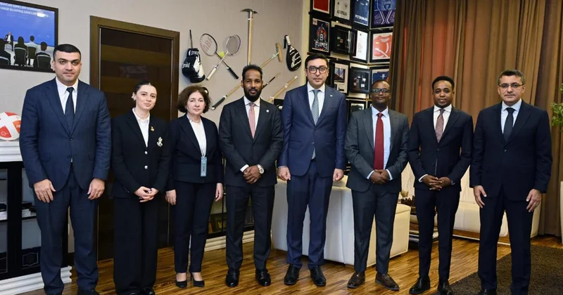 Fərid Qayıbov somalili həmkarı ilə görüşüb