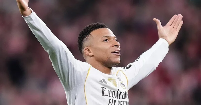 Mbappe yenidən zirvədə: Ən yaxşısı seçildi