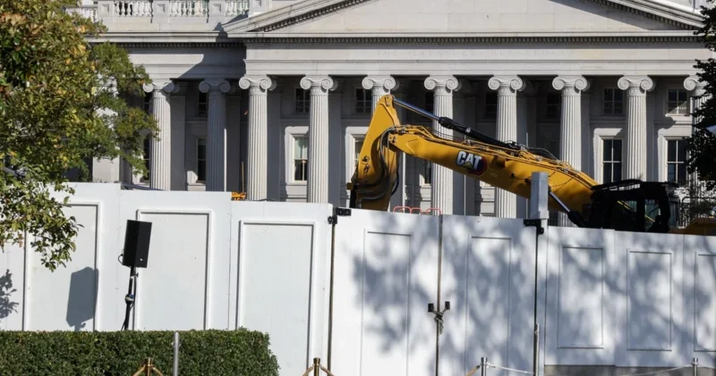 “Tramp Ağ Evdə yeni memar təyinatı etdi: layihə ətrafında mübahisələr böyüyür BBC