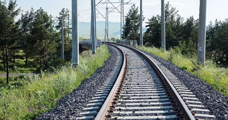 Ermənistanla sərhəddəki dəmir yolu tikintisindən görüntülər VİDEO