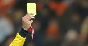 12 oyunda 13, bir oyunda 3 sarı vərəqə “Qarabağ”ın gözü “Ayaks”dan başqa heç nəyi görmür!