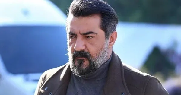 Məşhur türkiyəli aktyor qəzaya düşdü Video