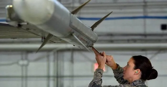 США одобрили продажу 200 ракет AIM 120C 8 Дании