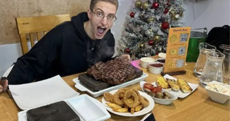 36 dəqiqəyə iki kilo ət yedi, xəstəxanalıq oldu Fotolar