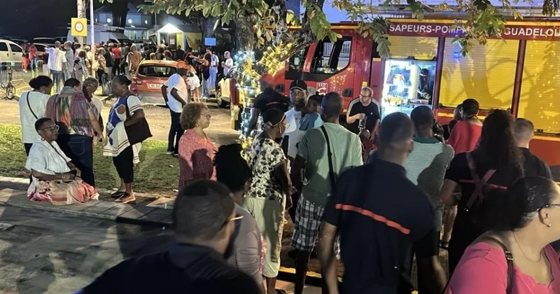 Qvadelupada Milad yarmarkasında avtomobil izdihamın üzərinə sürülüb, 10 nəfər ölüb