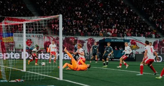 Qarabağ ın rəqibi darmadağın oldu, Bavariya dan qol yağışı