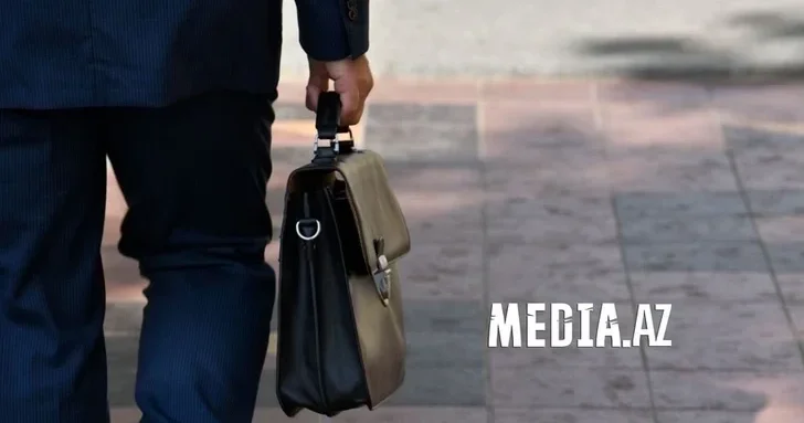 В Азербайджане первый замглавы Исполнительной власти покинул пост после 20 лет службы