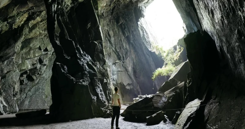 Mağarada paralel dünyaya portal var