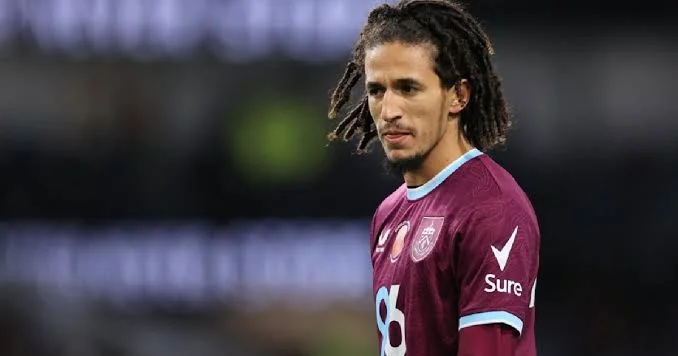 Azarkeşə tüpürmək Mejbriyə baha başa gəldi