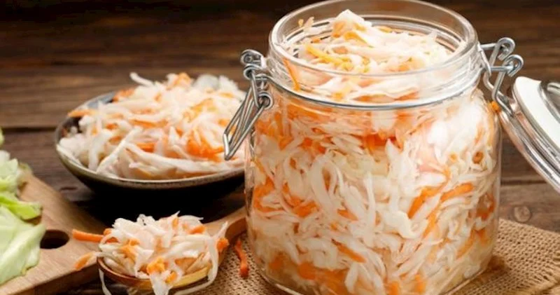 Qadınlara kələm turşusu yemək üçün dörd səbəb