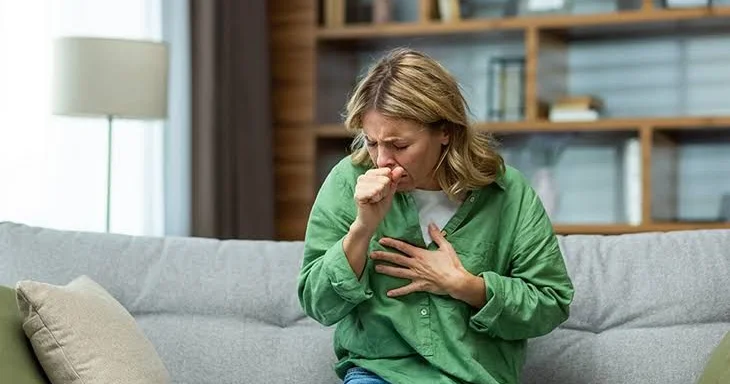 Öskürərkən qabırğalarınızı sındıra bilərsiniz Həkimdən xəbərdarlıq
