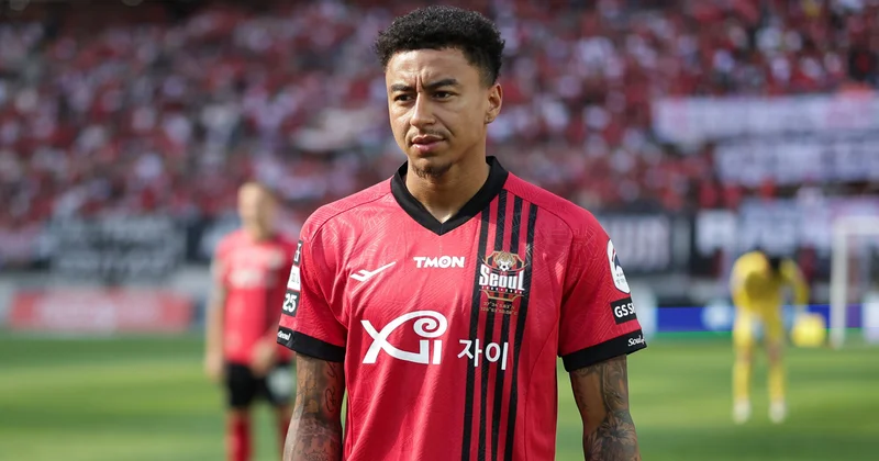 Azad agent statusu qazandı