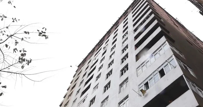 Я просто хочу жить в своем доме: в Сумгайыте строительная компания лишает людей крыши над головой