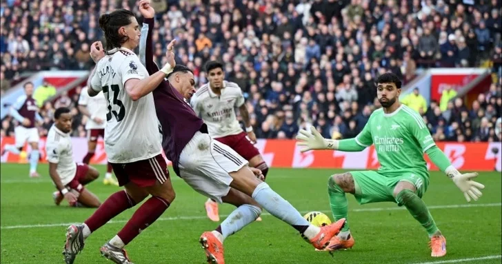 Астон Вилла вырвала победу в матче 15 го тура АПЛ с Арсеналом