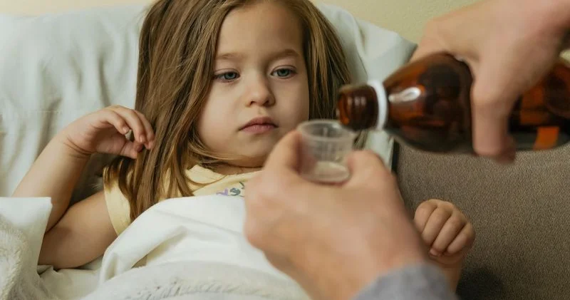 Öskürək siropu 4 yaşdan kiçik uşaqlar üçün risk yaradır Xəbərdarlıq