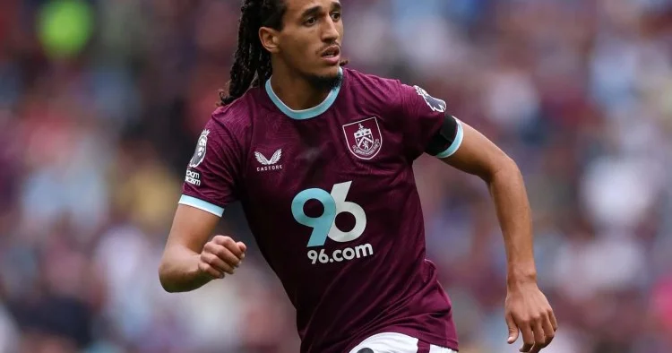 Rəqib azarkeşlərə tüpürən futbolçuya 4 oyunluq cəza verildi