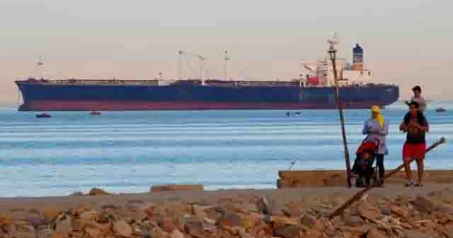 Bab əl Məndəb boğazında quldurlar gəmiyə hücum edib