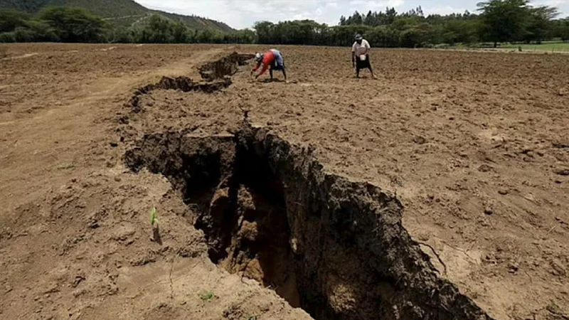 Afrika iki hissəyə bölünə bilər (FOTO)