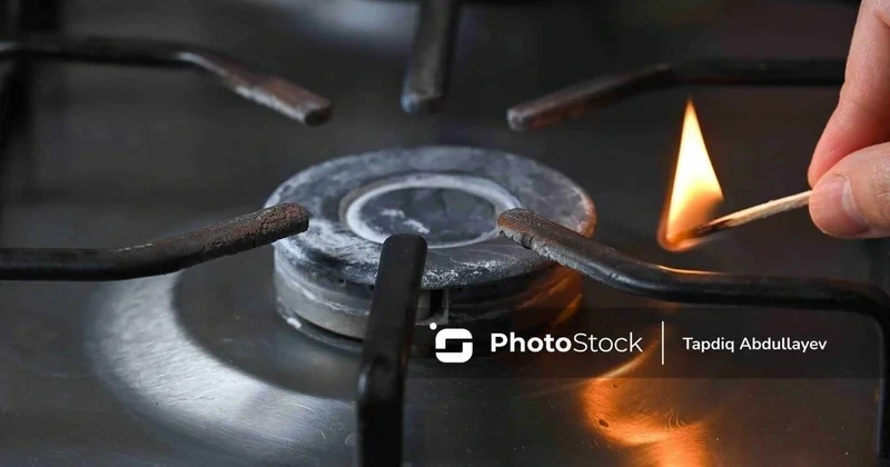 Sumqayıtda irigövdəli ağac qaz xəttinin üzərinə aşıb, 650 abonentin təchizatı dayandırılıb