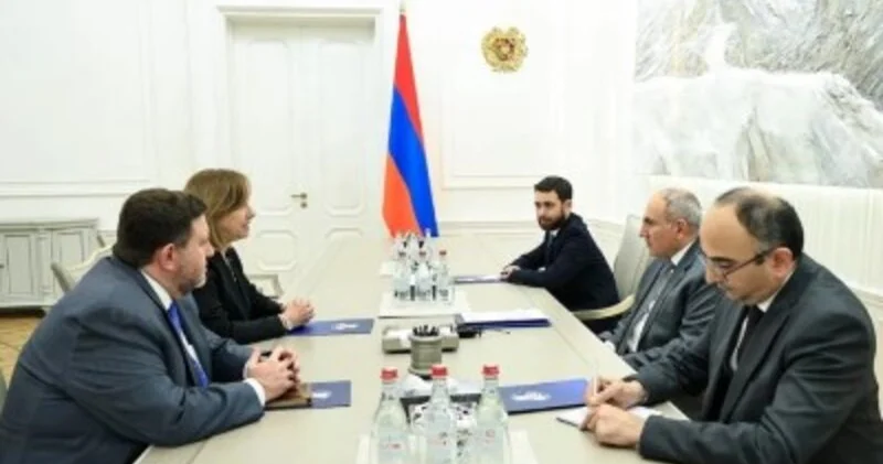 Paşinyan ABŞ diplomatı ilə Zəngəzur dəhlizini müzakirə etdi