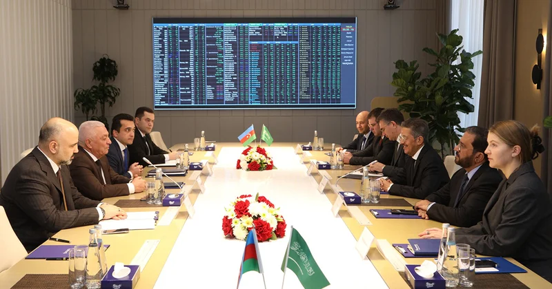 “AzərEnerji” və “ACWA Power” rəhbərlərinin görüşü oldu Foto