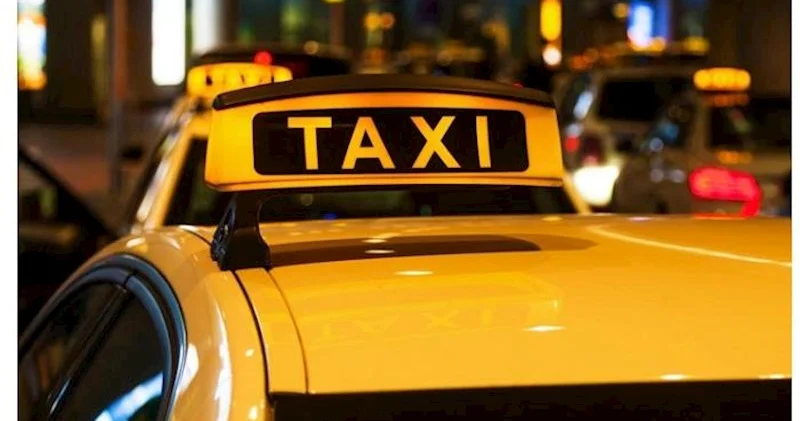 Yasamalda müştəri 50 qəpiyə görə taksi sürücüsünü döydü