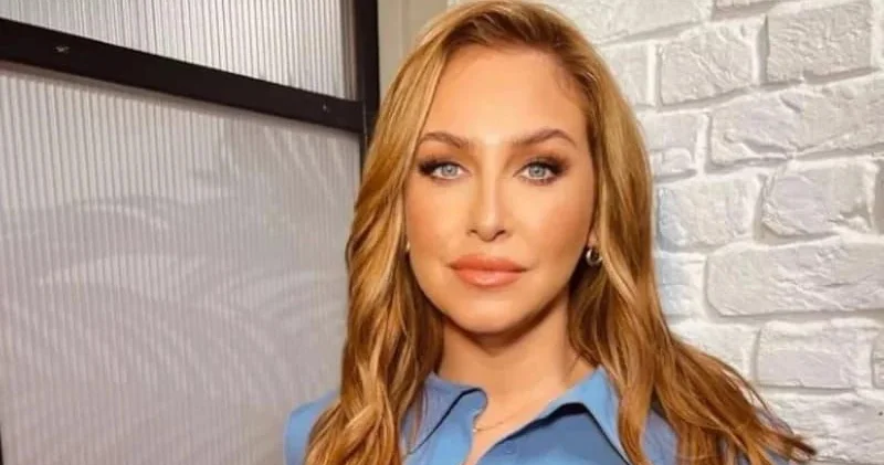 İynəsiz, əməliyyatsız: Televiziya ulduzu 32 kilo arıqladı