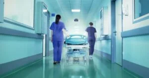 Oteldə kütləvi zəhərlənmə olub