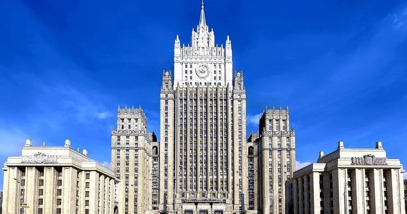 МИД России потребовал от США гуманного обращения с российскими гражданами на танкере Маринера