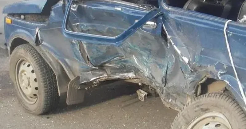 Niva mopedlə toqquşdu 2 nəfər xəsarət aldı