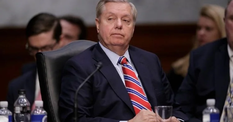 Senatordan İrandakı aksiyalara: Tramp onları öldürəcək!