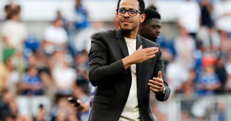 “Çelsi” də Liam Rosenior erası başlayıb