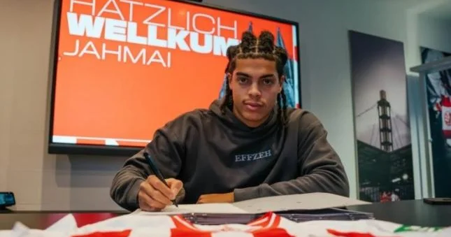 Mançester Siti nin futbolçusu Köln ə keçdi