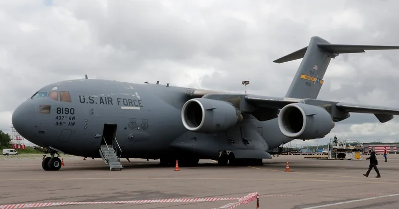 Зачем самолеты ВВС США массово летят в Европу и при чем тут Иран?